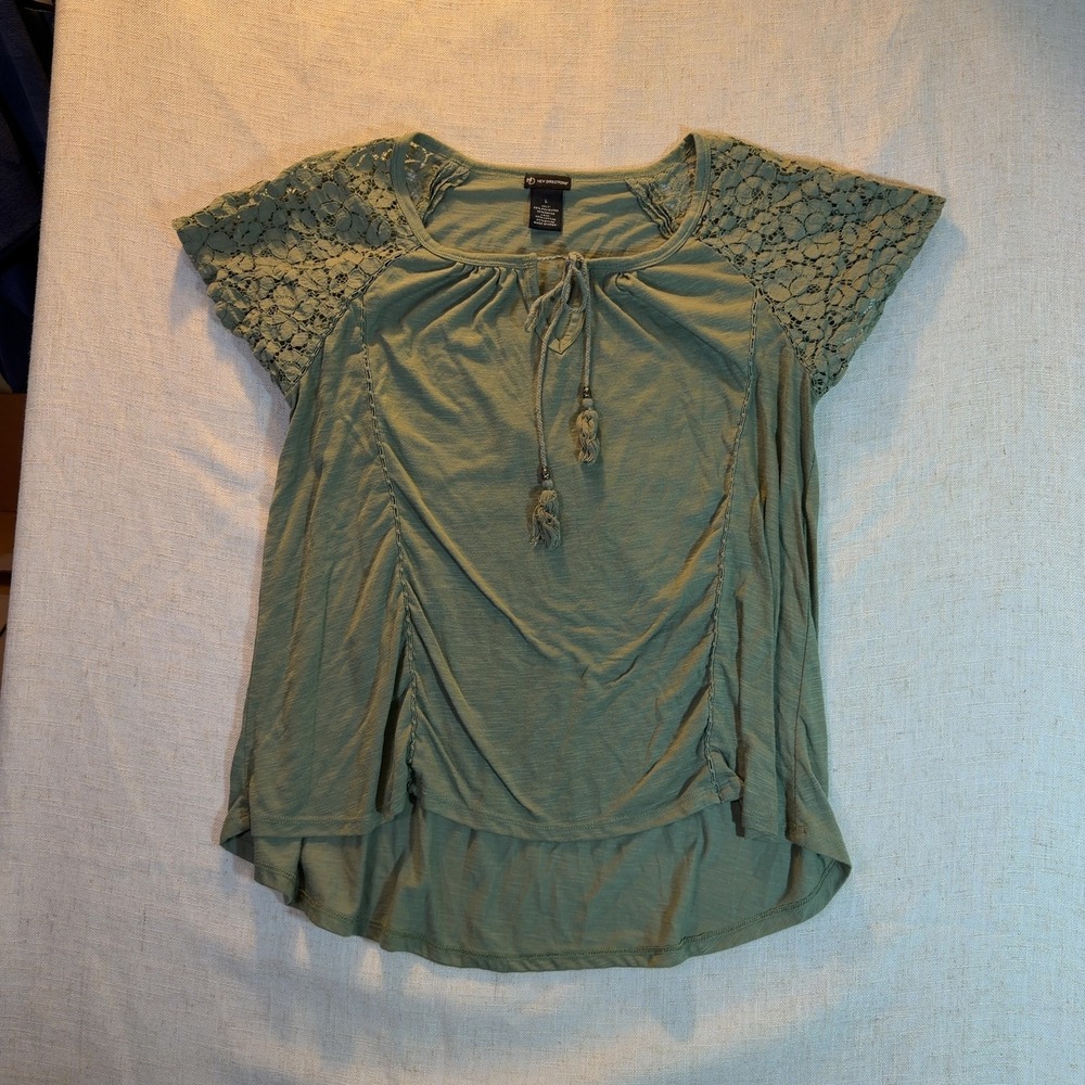 New Directions Boho Top Lace Cap Sleeve Sage Green Women's Size Large